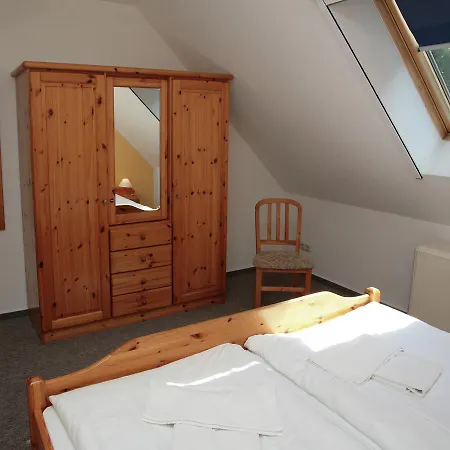 Spacious Holiday With Terrace In Strand * Dierhagen