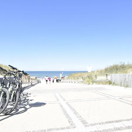 Spacious Holiday With Terrace In Strand Dom wakacyjny Dierhagen